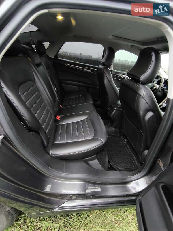 Седан Ford Fusion 2015 в Києві