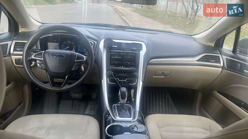 Седан Ford Fusion 2015 в Дніпрі