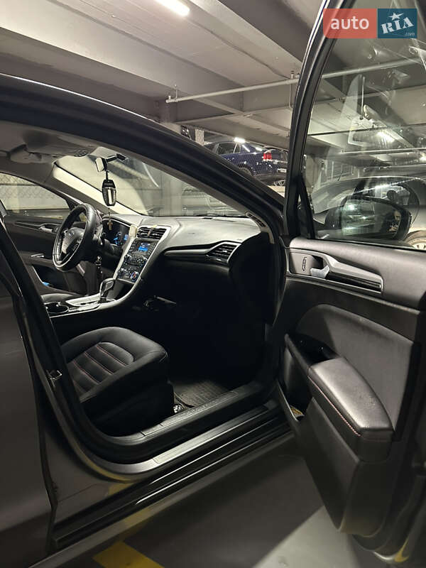 Седан Ford Fusion 2014 в Виннице