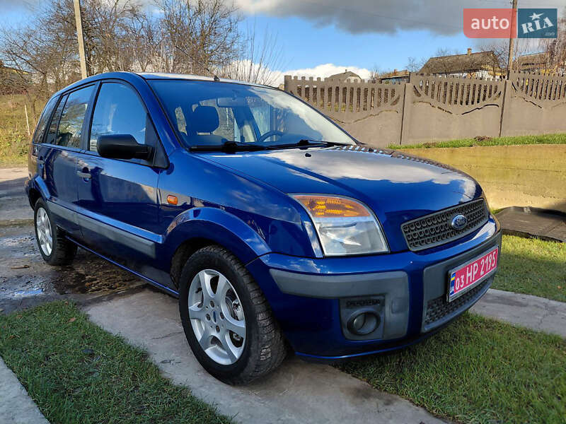 Хэтчбек Ford Fusion 2008 в Ровно