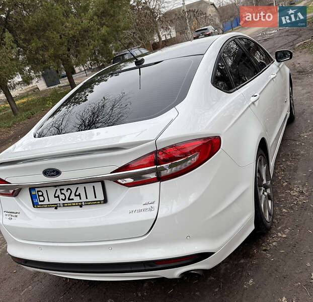 Седан Ford Fusion 2016 в Полтаві