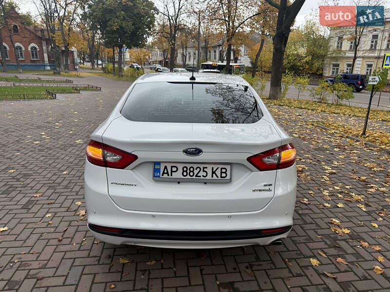 Седан Ford Fusion 2013 в Сумах