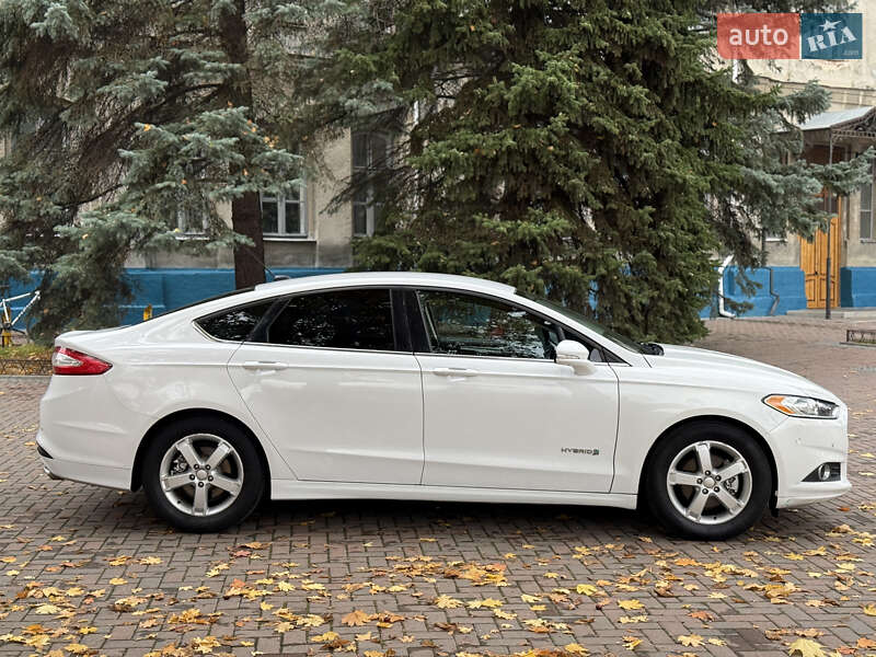 Седан Ford Fusion 2013 в Сумах