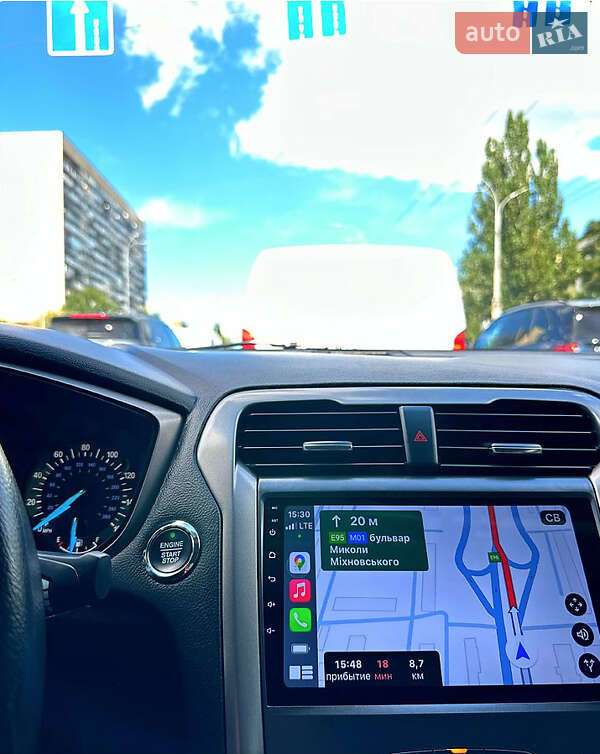 Седан Ford Fusion 2016 в Бучі