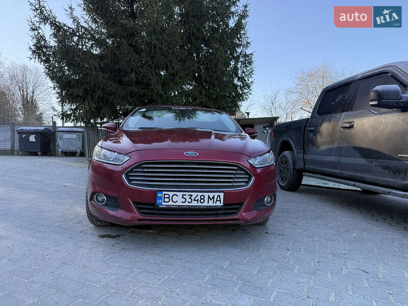 Седан Ford Fusion 2016 в Львове