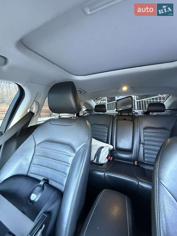 Седан Ford Fusion 2016 в Львове