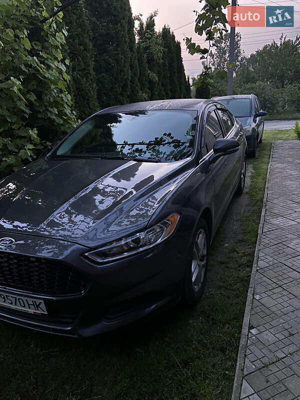 Седан Ford Fusion 2015 в Луцке