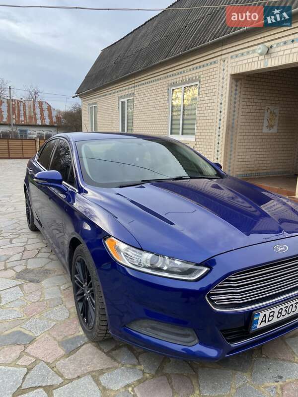 Седан Ford Fusion 2013 в Бершади