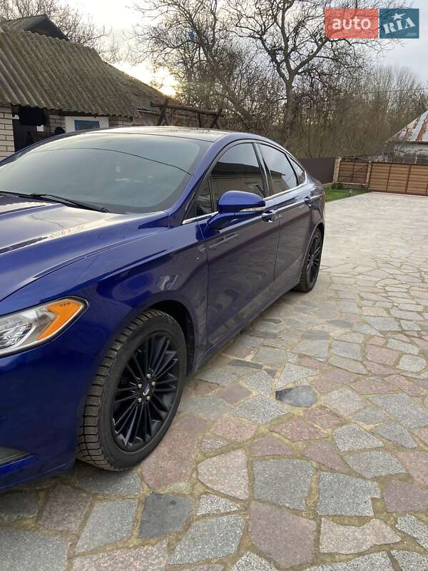 Седан Ford Fusion 2013 в Бершади