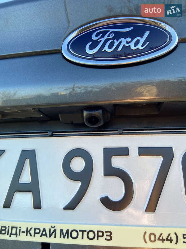 Седан Ford Fusion 2015 в Луцке