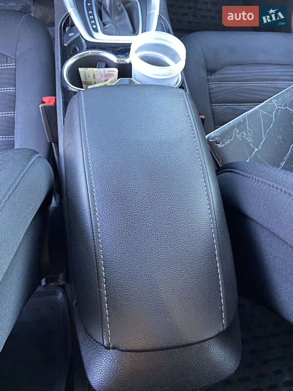 Седан Ford Fusion 2015 в Луцке