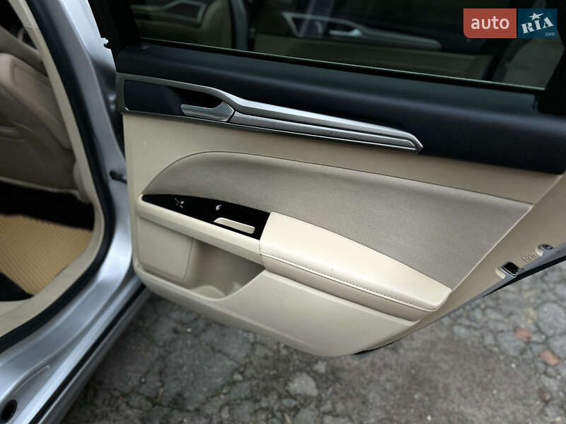 Седан Ford Fusion 2015 в Ровно фото 38 Седан Ford Fusion 2015 в Ровно
