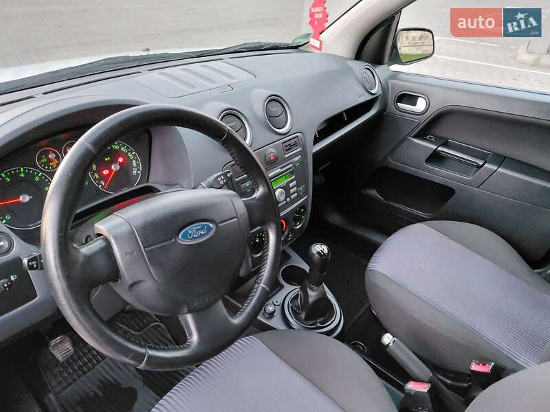 Хэтчбек Ford Fusion 2008 в Виннице