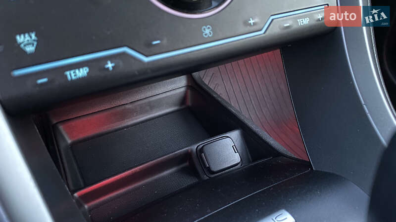 Седан Ford Fusion 2015 в Луцке фото 52 Седан Ford Fusion 2015 в Луцке