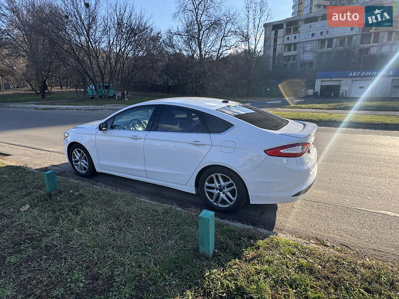 Седан Ford Fusion 2014 в Києві