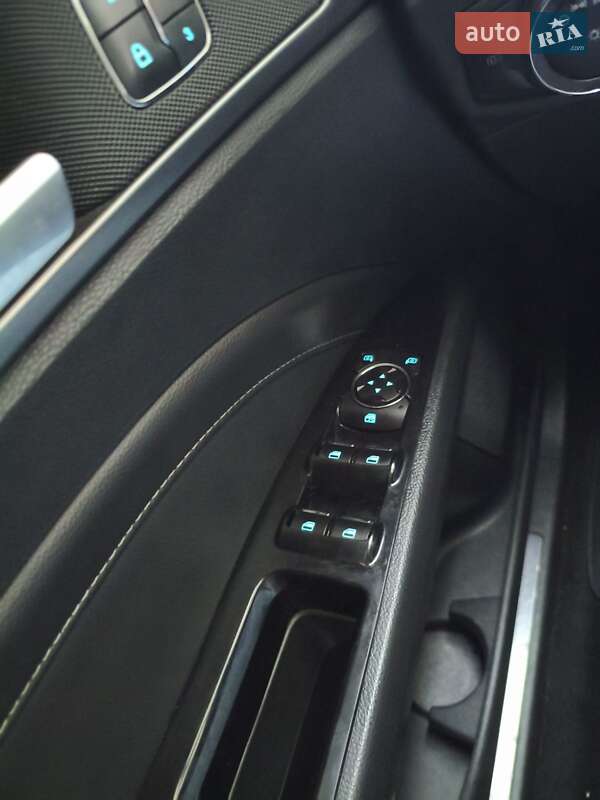 Седан Ford Fusion 2013 в Білій Церкві