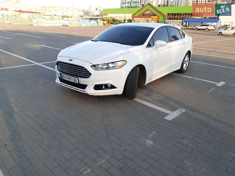 Седан Ford Fusion 2016 в Одесі