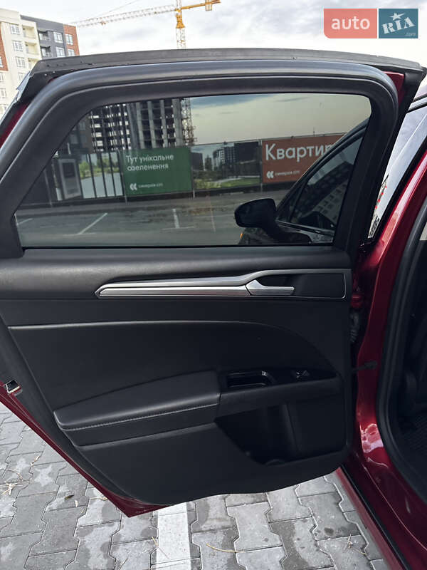 Седан Ford Fusion 2013 в Києві