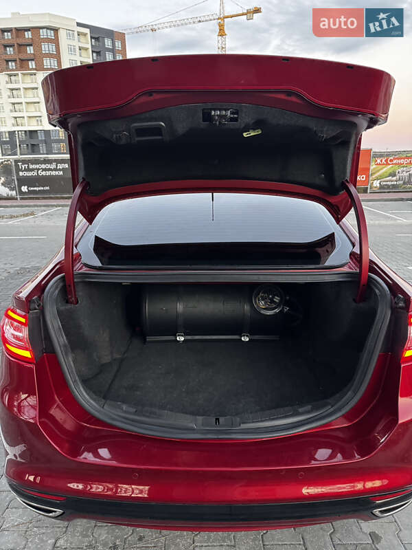 Седан Ford Fusion 2013 в Києві