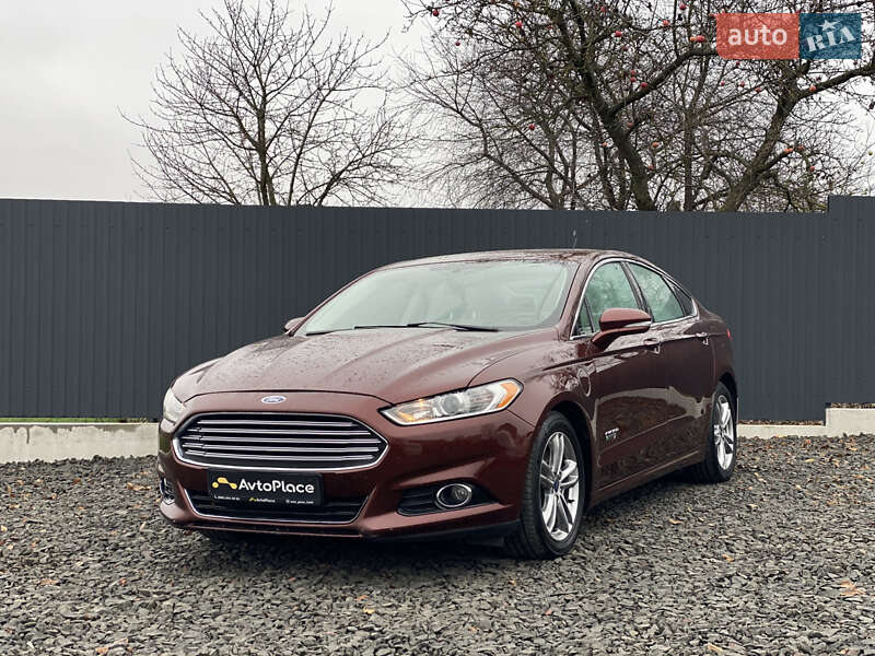 Седан Ford Fusion 2015 в Луцке фото Седан Ford Fusion 2015 в Луцке