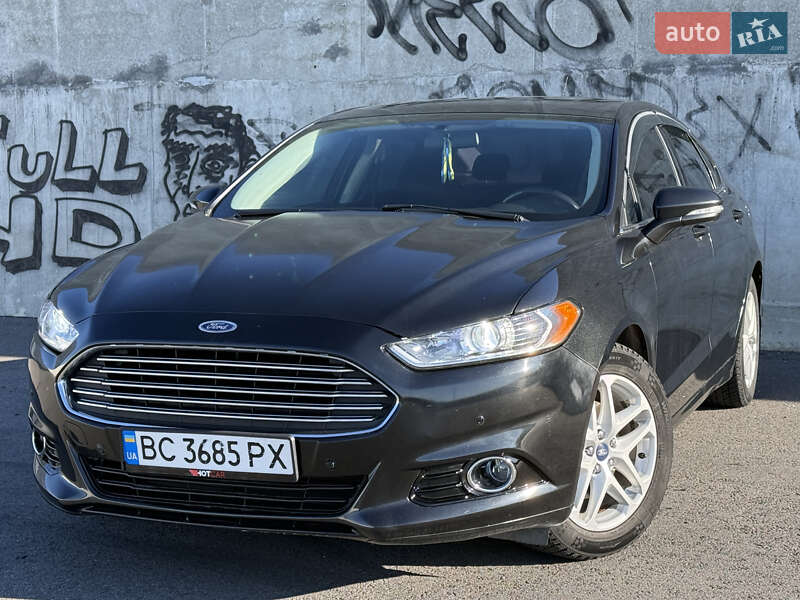 Седан Ford Fusion 2013 в Львове