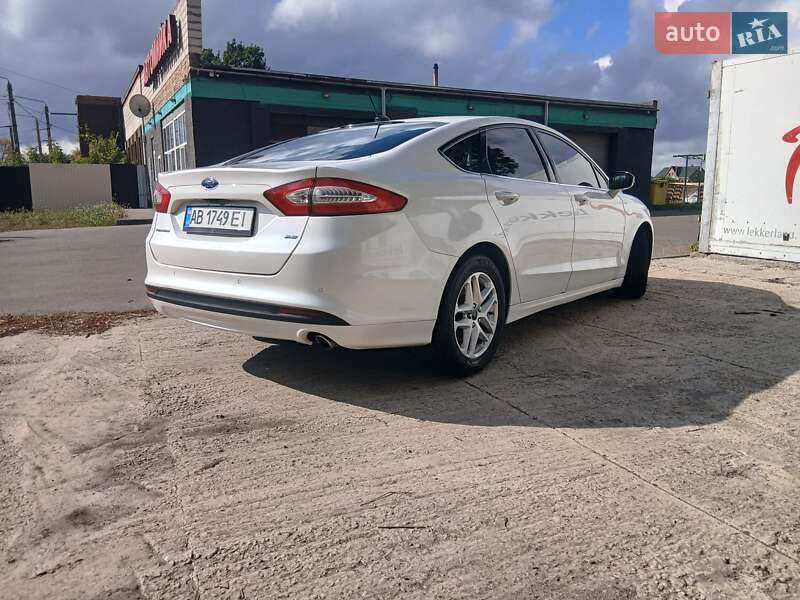 Седан Ford Fusion 2015 в Сумах