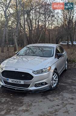 Седан Ford Fusion 2015 в Луцьку