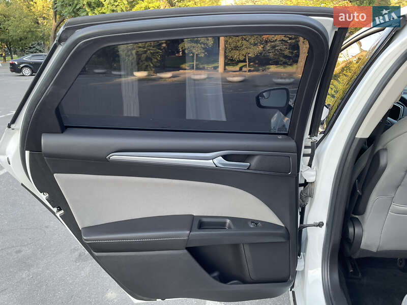 Седан Ford Fusion 2015 в Днепре