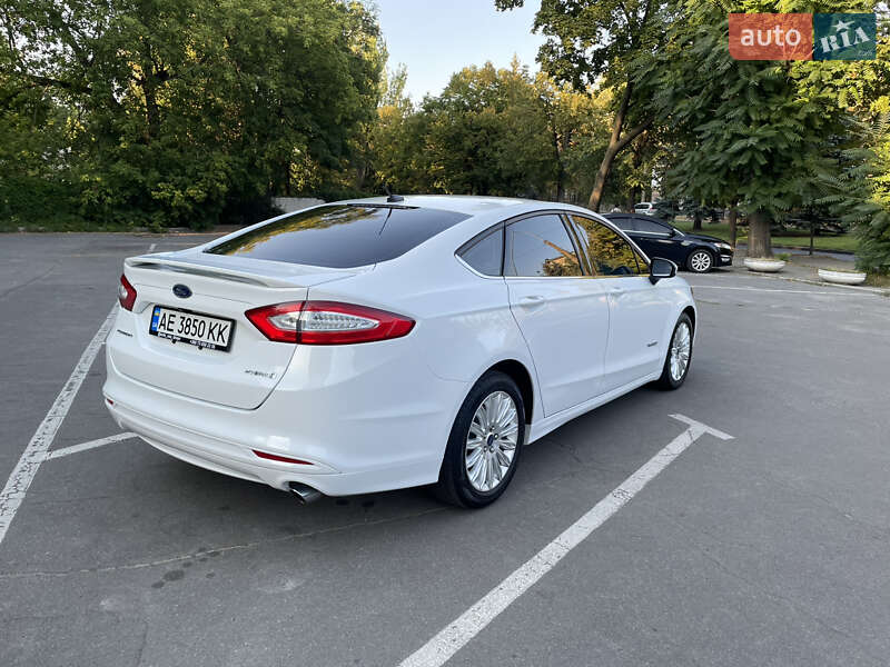 Седан Ford Fusion 2015 в Днепре