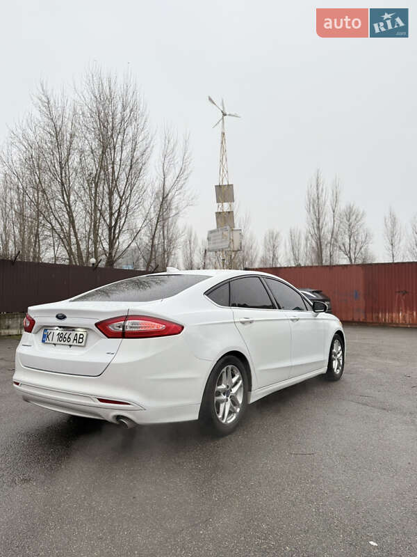Седан Ford Fusion 2015 в Києві