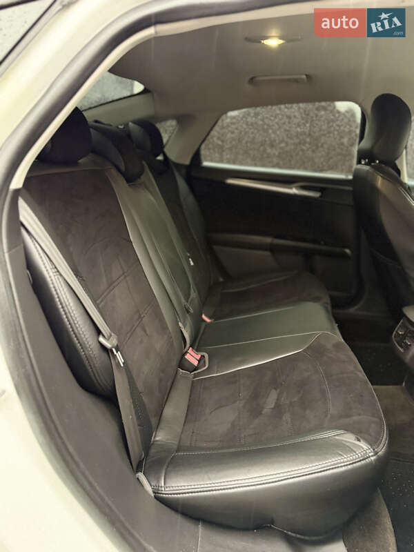 Седан Ford Fusion 2015 в Києві