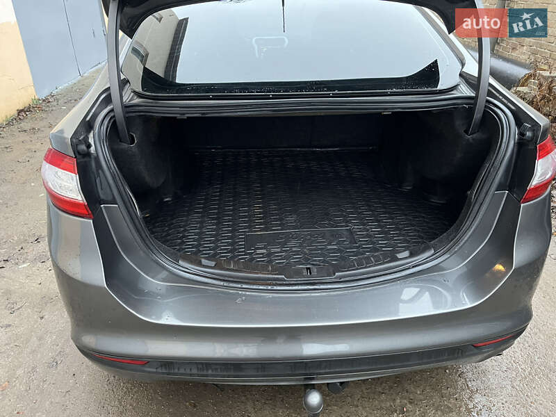 Седан Ford Fusion 2012 в Броварах