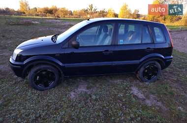 Хетчбек Ford Fusion 2004 в Сарнах