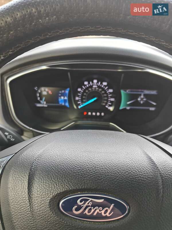 Седан Ford Fusion 2017 в Запоріжжі