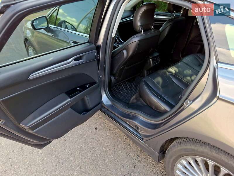 Седан Ford Fusion 2014 в Миколаєві