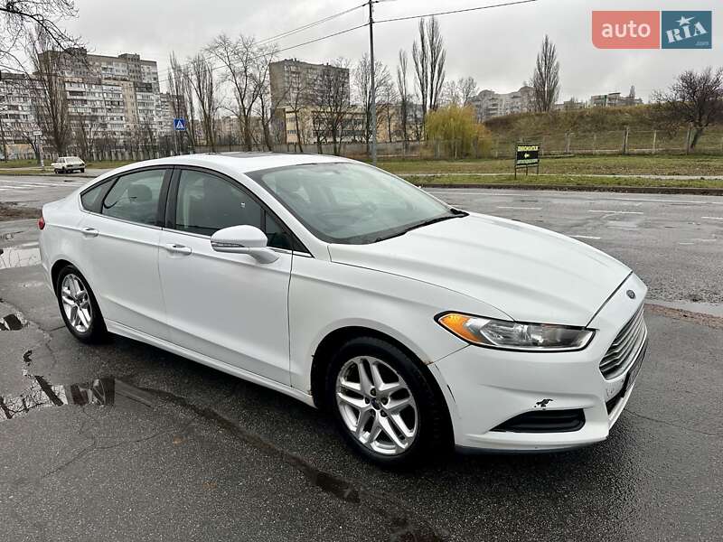 Седан Ford Fusion 2012 в Києві