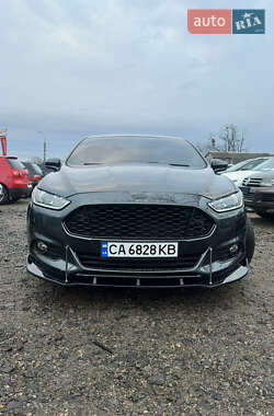 Седан Ford Fusion 2015 в Смілі