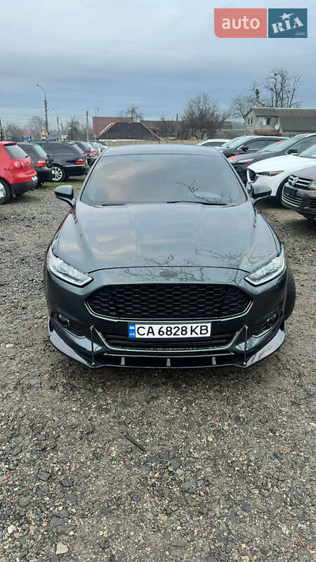 Седан Ford Fusion 2015 в Смеле