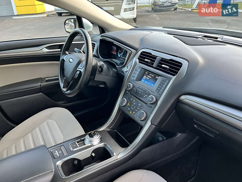 Седан Ford Fusion 2017 в Киеве фото 33 Седан Ford Fusion 2017 в Киеве