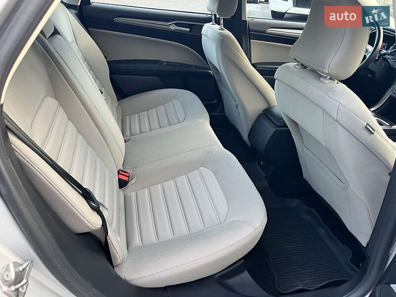 Седан Ford Fusion 2017 в Киеве фото 37 Седан Ford Fusion 2017 в Киеве