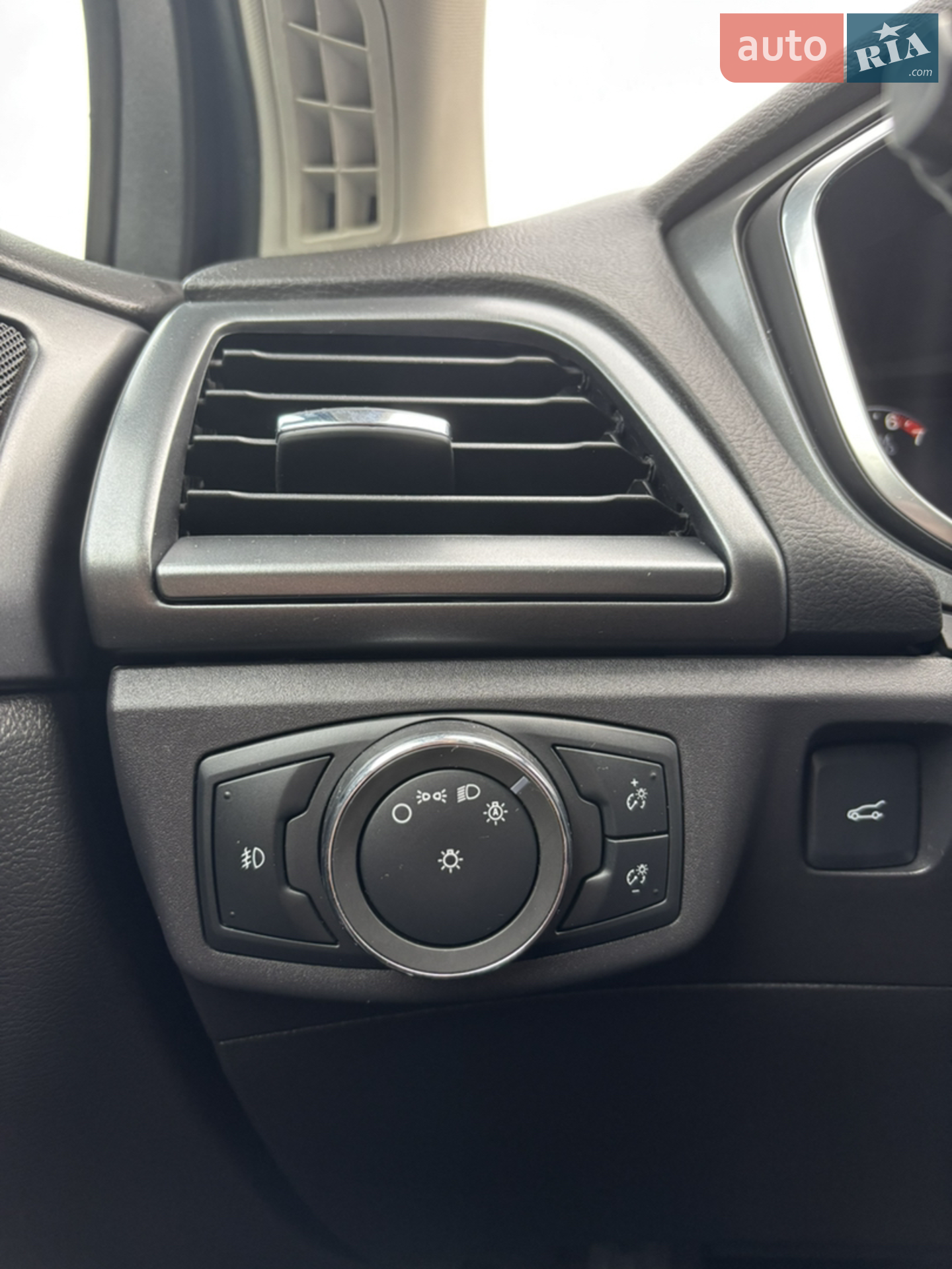 2015 Ford Fusion - мініатюра 16