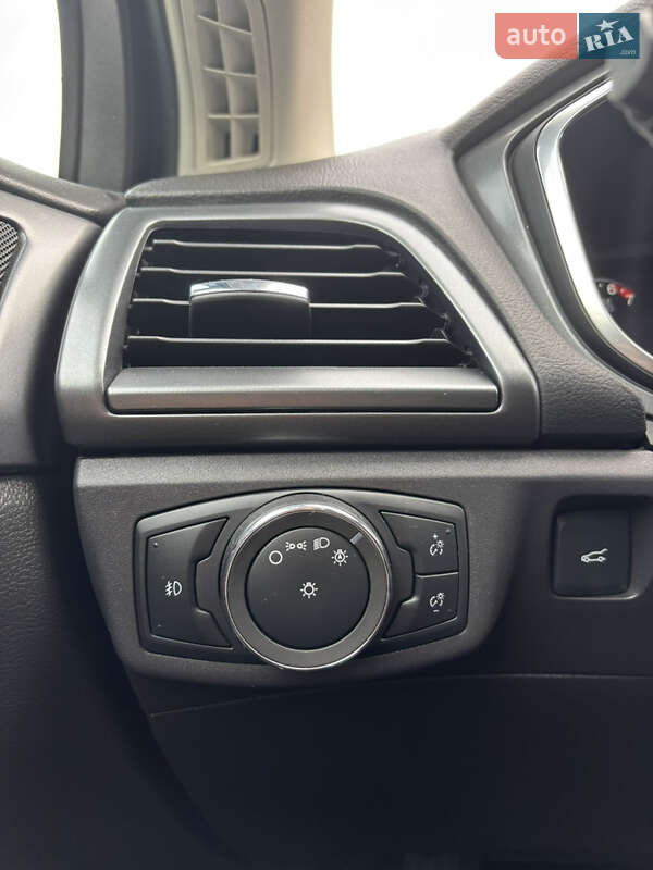 Седан Ford Fusion 2015 в Кривом Роге