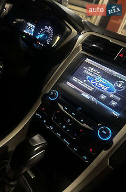 Седан Ford Fusion 2015 в Киеве