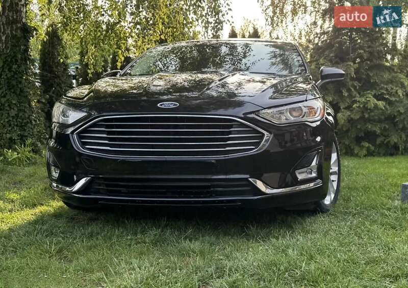 Седан Ford Fusion 2019 в Рівне