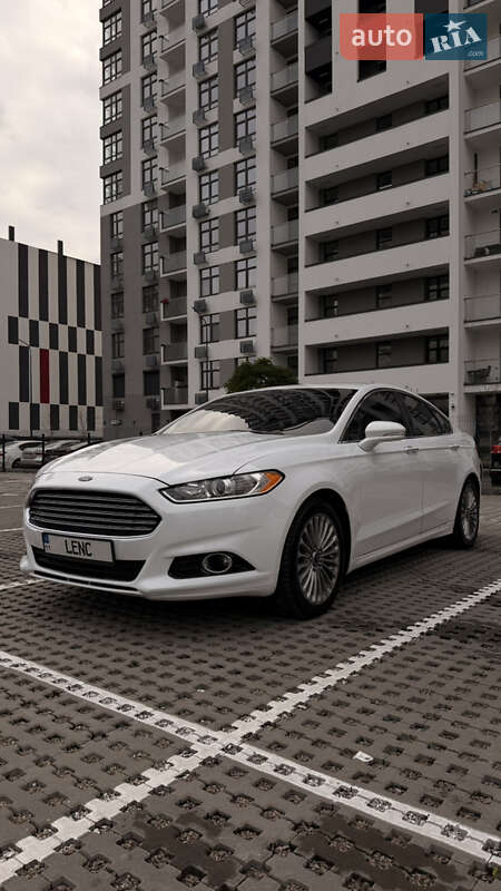 Седан Ford Fusion 2015 в Киеве фото 2 Седан Ford Fusion 2015 в Киеве