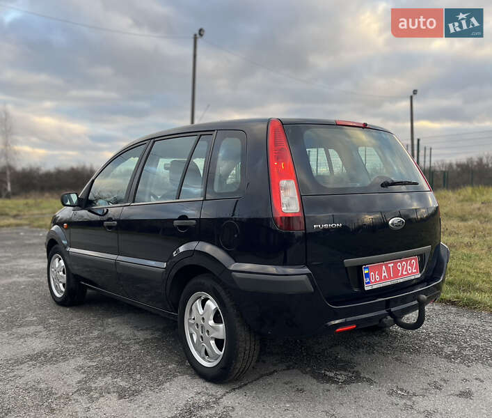 Хэтчбек Ford Fusion 2006 в Звягеле