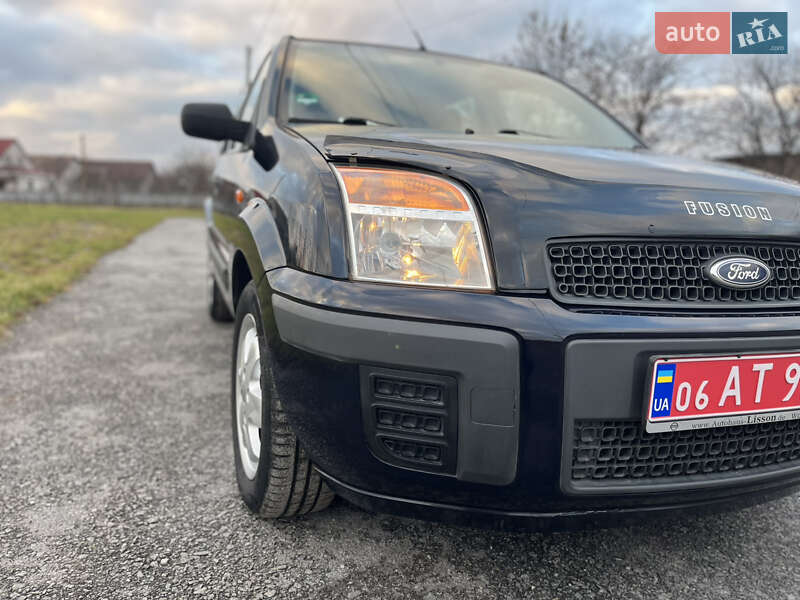 Хэтчбек Ford Fusion 2006 в Звягеле