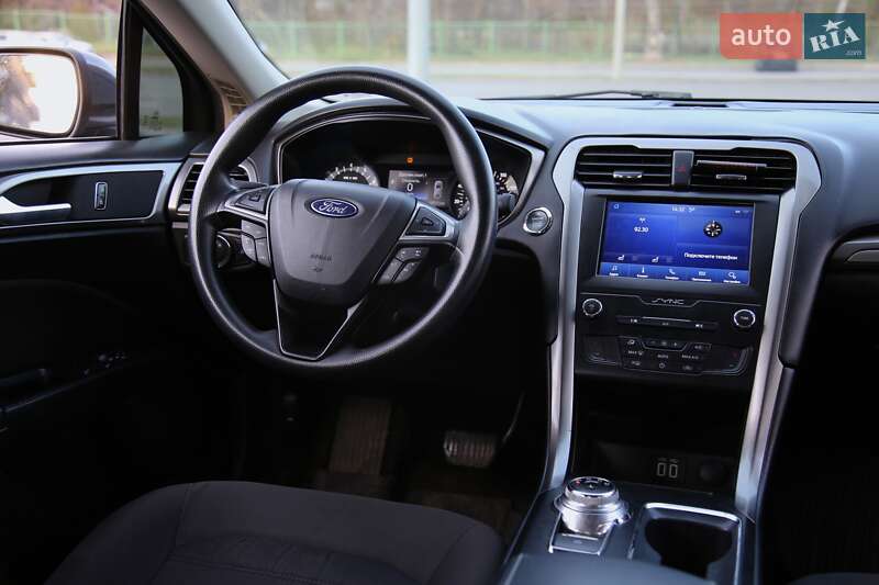 Седан Ford Fusion 2016 в Харкові