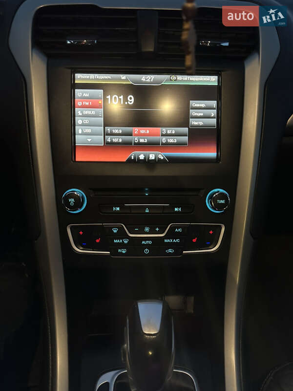 Седан Ford Fusion 2015 в Херсоні