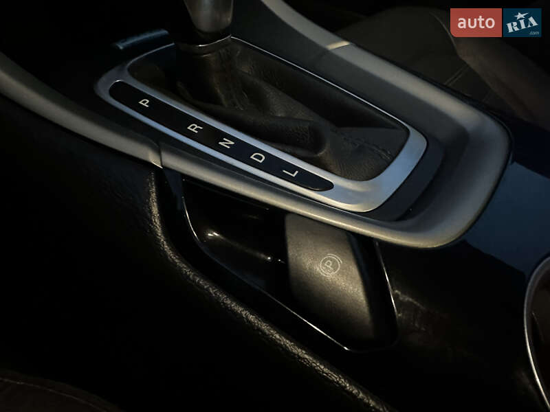 Седан Ford Fusion 2015 в Херсоні